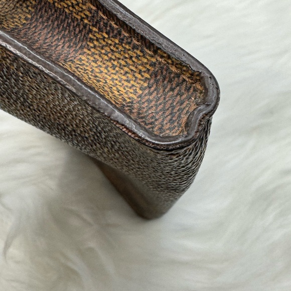 Louis Vuitton Bucket Pouch PM DE - Picture 6 of 15